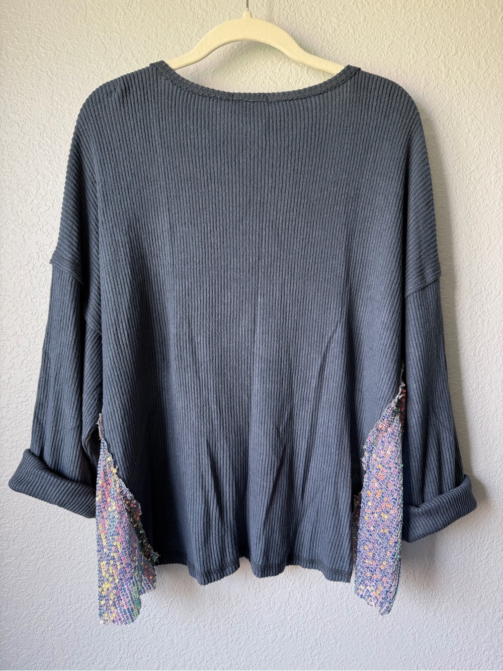 Originality Ribbed Knit Top with Sequins Accent, NWT, Oversized Small. P2P 24” - Picture 5 of 6